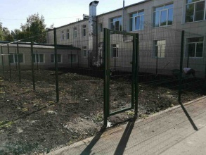 3D заборы для школы 15 метров фото в Боброво